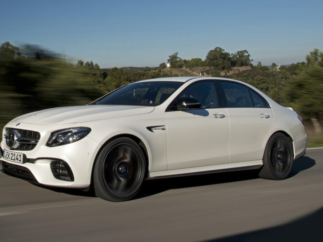 Mercedes-Benz E63 AMG фото