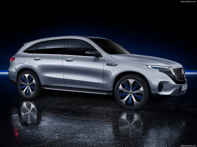 Mercedes-Benz EQC фото