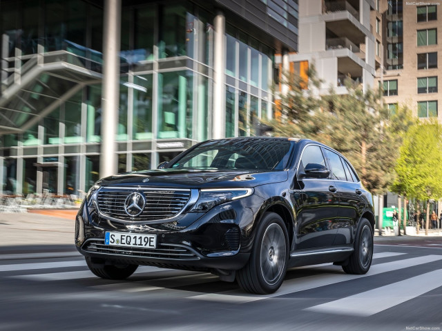 Mercedes-Benz EQC фото