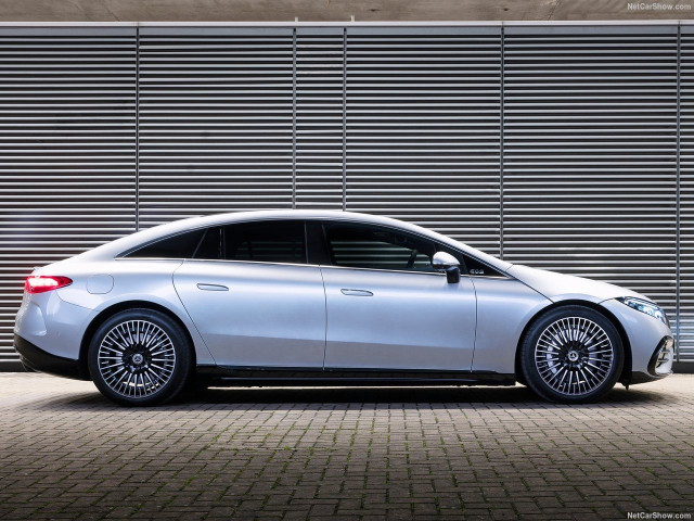 Mercedes-Benz EQS фото