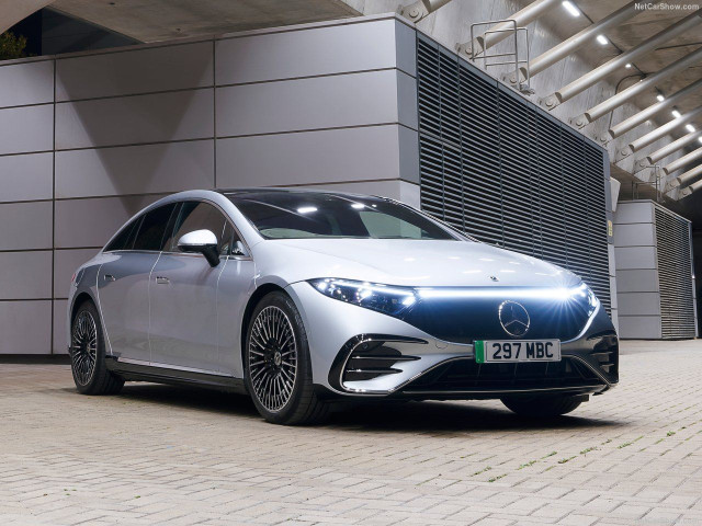 Mercedes-Benz EQS фото