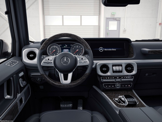 Mercedes-Benz G-Class фото