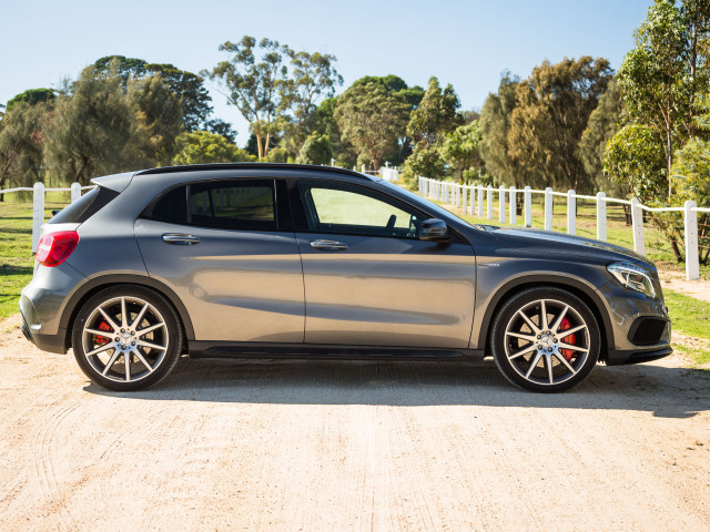 Mercedes-Benz GLA AMG фото