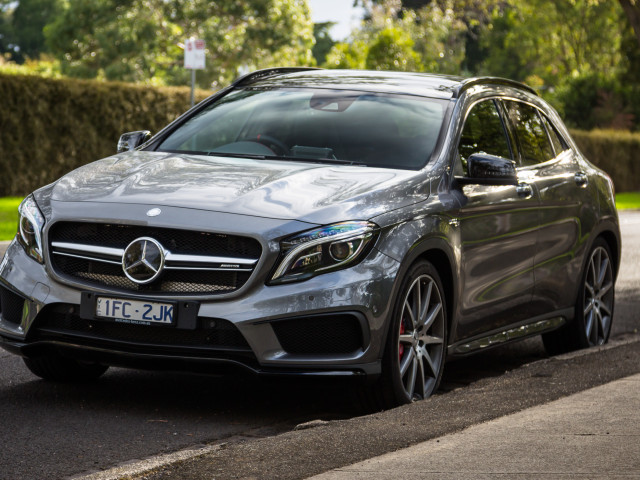 Mercedes-Benz GLA AMG фото