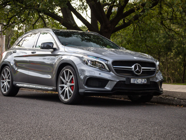 Mercedes-Benz GLA AMG фото