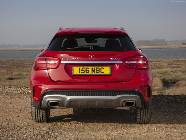 Mercedes-Benz GLA фото
