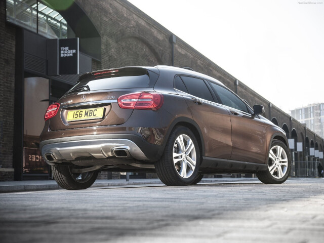 Mercedes-Benz GLA фото