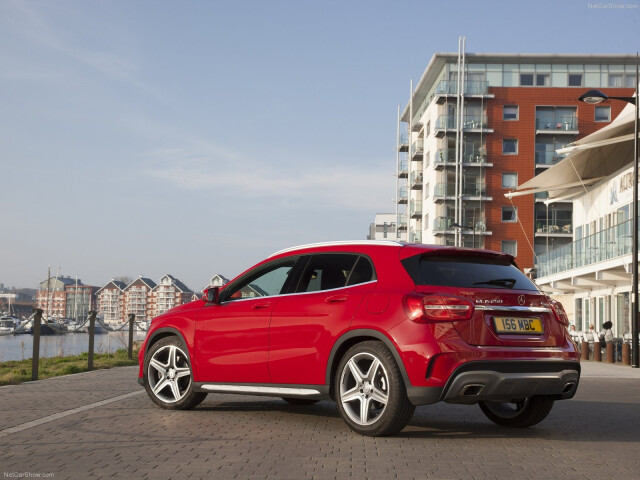Mercedes-Benz GLA фото