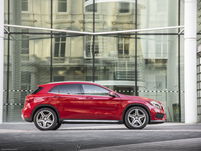 Mercedes-Benz GLA фото