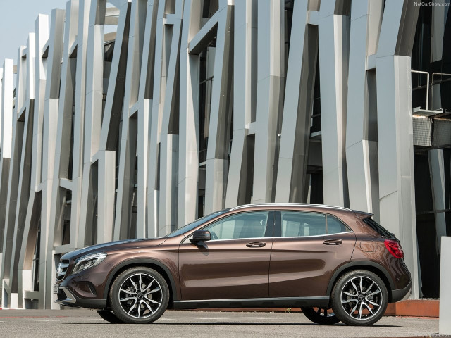 Mercedes-Benz GLA фото