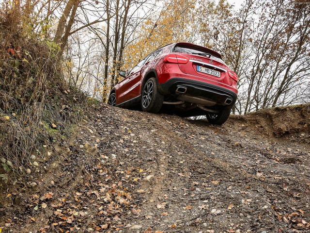 Mercedes-Benz GLA фото