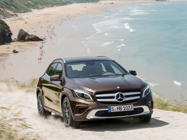 Mercedes-Benz GLA фото