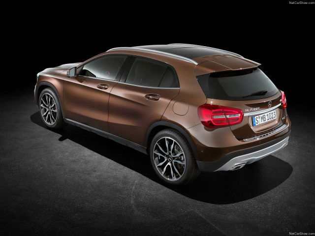 Mercedes-Benz GLA фото