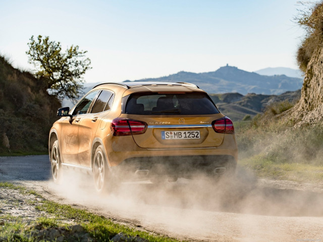 Mercedes-Benz GLA фото