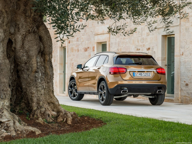 Mercedes-Benz GLA фото