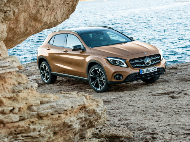 Mercedes-Benz GLA фото