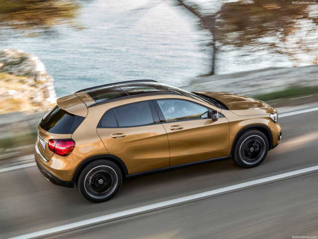 Mercedes-Benz GLA фото