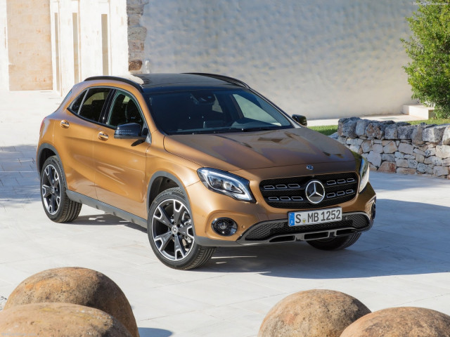 Mercedes-Benz GLA фото