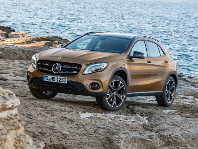 Mercedes-Benz GLA фото