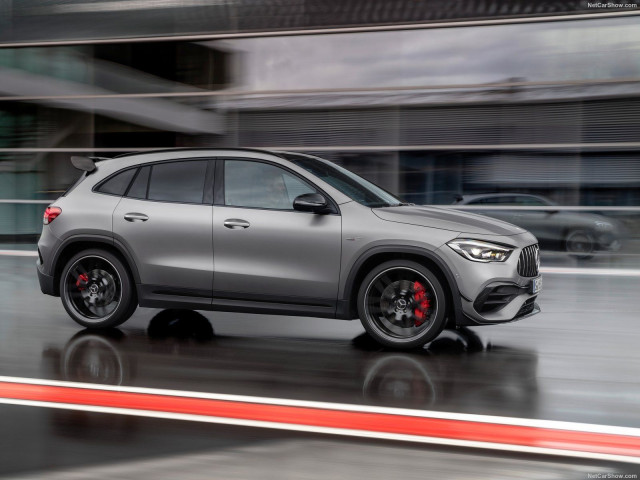 Mercedes-Benz GLA фото