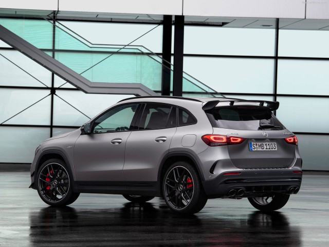 Mercedes-Benz GLA фото