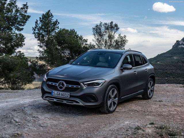 Mercedes-Benz GLA фото