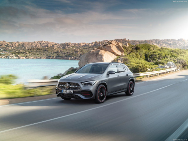 Mercedes-Benz GLA фото