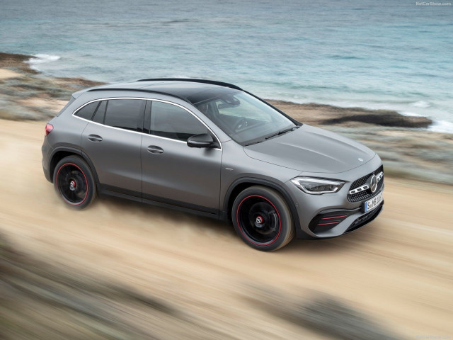 Mercedes-Benz GLA фото