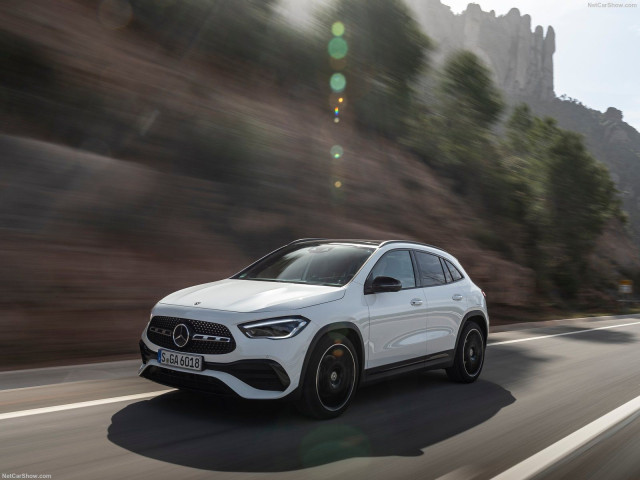 Mercedes-Benz GLA фото