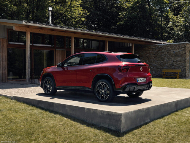 Mercedes-Benz GLA фото