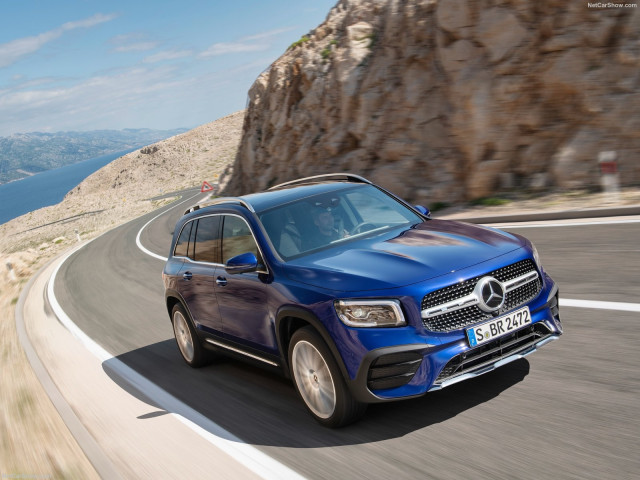 Mercedes-Benz GLB фото