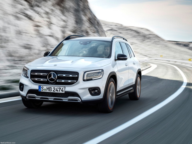 Mercedes-Benz GLB фото