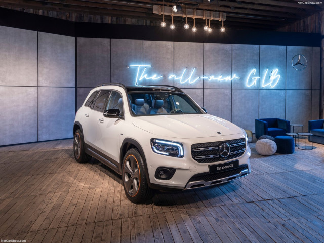 Mercedes-Benz GLB фото