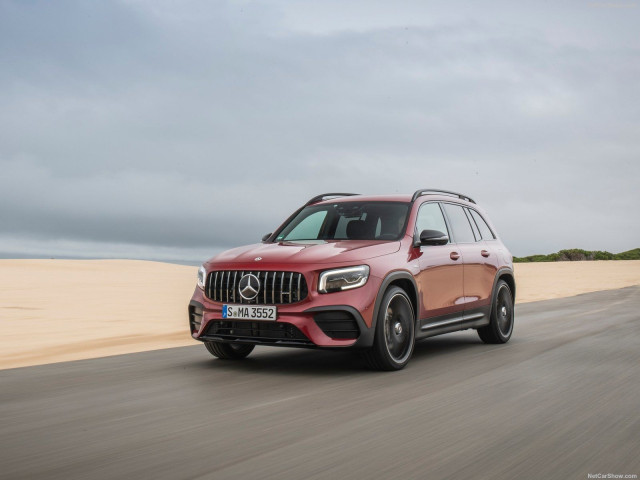 Mercedes-Benz GLB фото