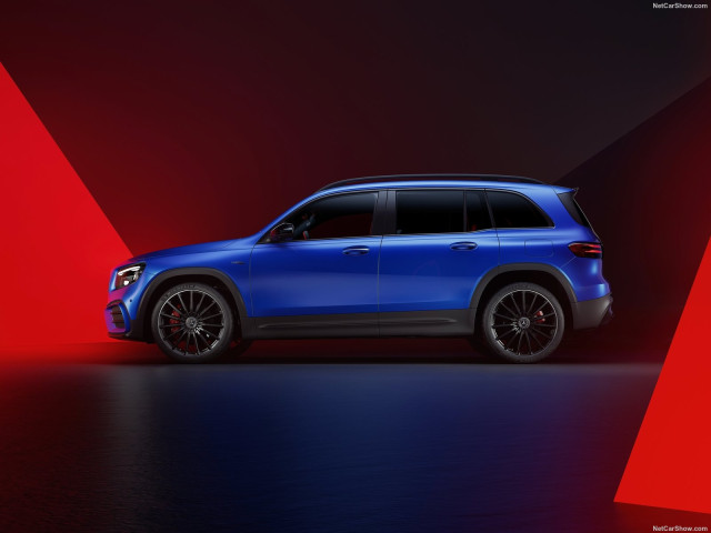 Mercedes-Benz GLB фото