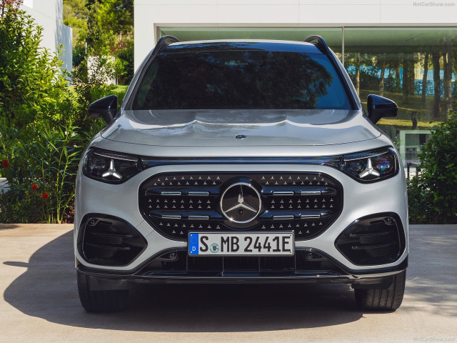 Mercedes-Benz GLB фото