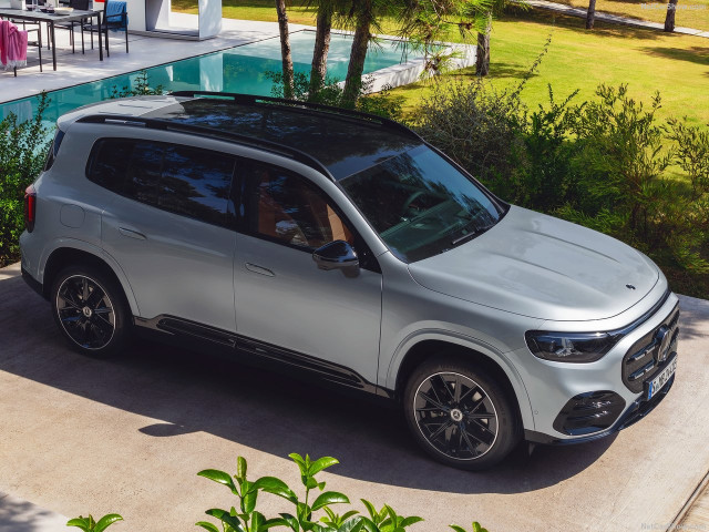 Mercedes-Benz GLB фото