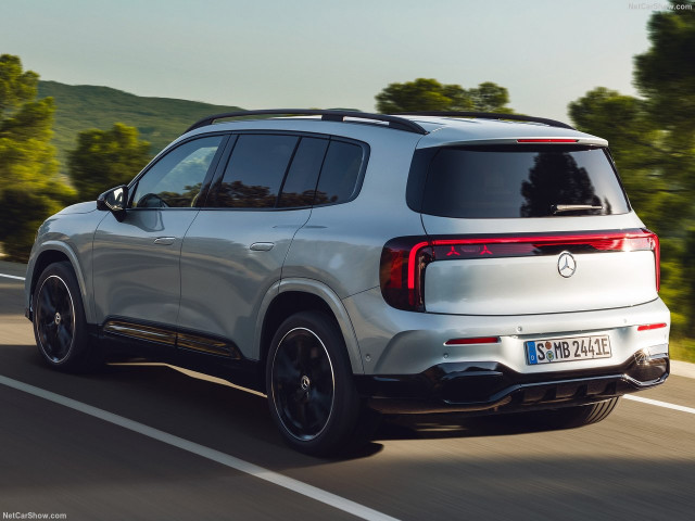 Mercedes-Benz GLB фото