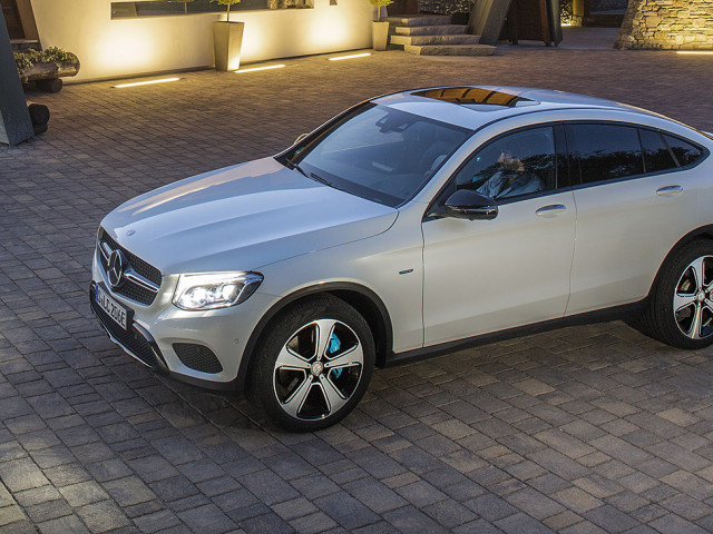 Mercedes-Benz GLC Coupe фото