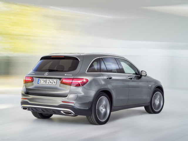 Mercedes-Benz GLC фото