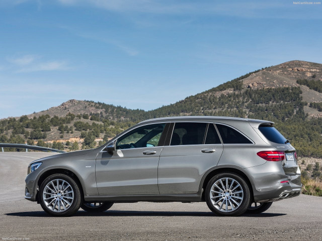 Mercedes-Benz GLC фото