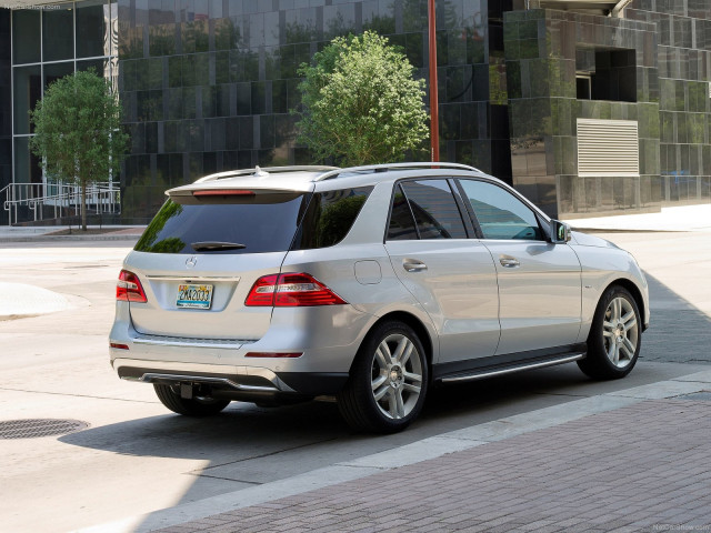 Mercedes-Benz M-Class фото