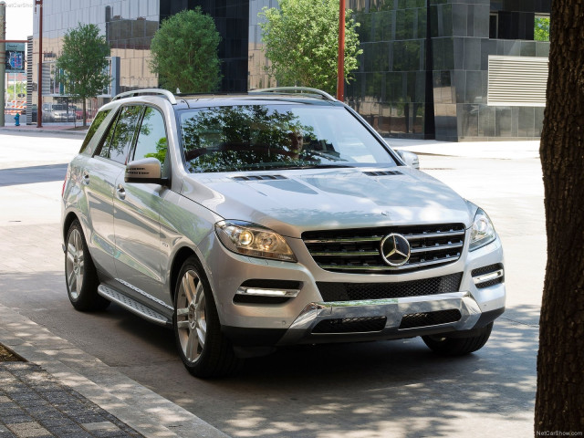 Mercedes-Benz M-Class фото