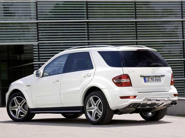 Mercedes-Benz ML AMG фото