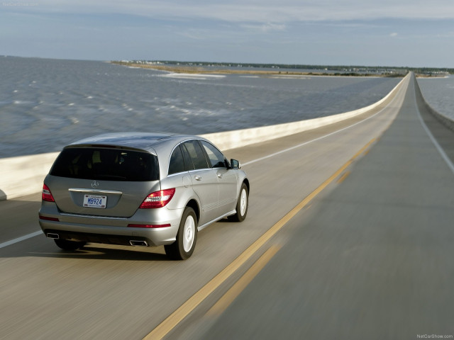 Mercedes-Benz R-Class фото