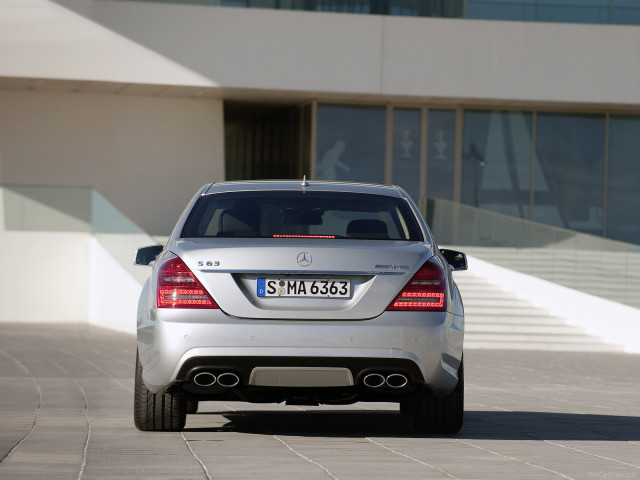 Mercedes-Benz S-Class AMG фото