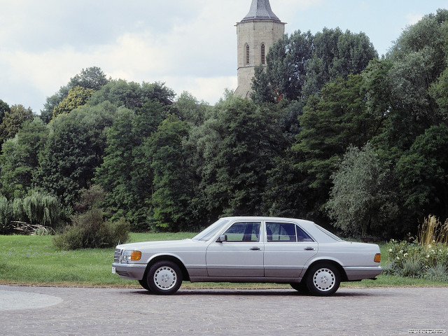 Mercedes-Benz S-Class W126 фото