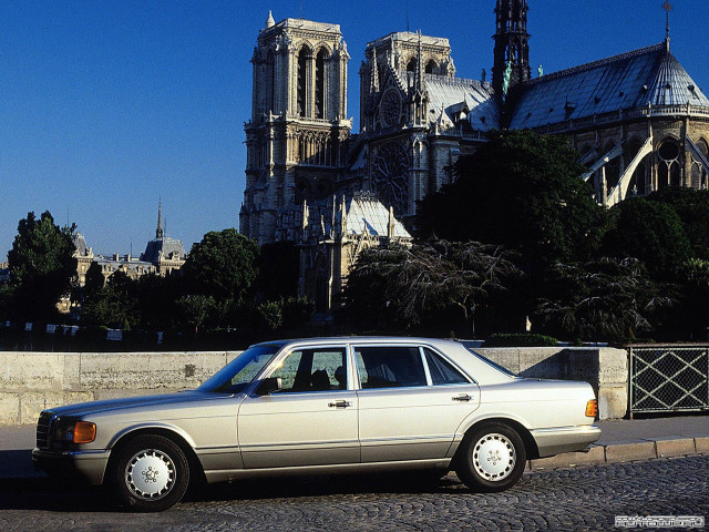 Mercedes-Benz S-Class W126 фото