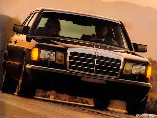 Mercedes-Benz S-Class W126 фото