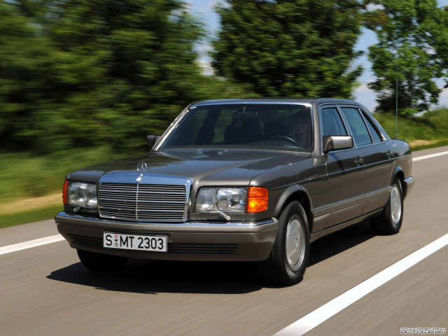 Mercedes-Benz S-Class W126 фото